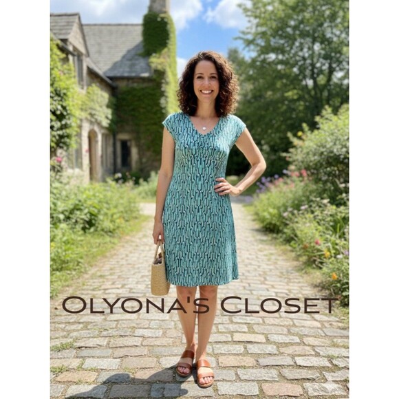 Title nine Dresses & Skirts - Title Nine Daring Diamalete Dress V Neck Athletic Green Blue Size S
